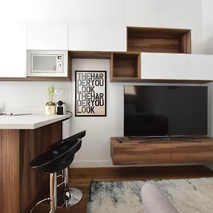 Luxury By Hi5 - Broadway , Budapest Hungría